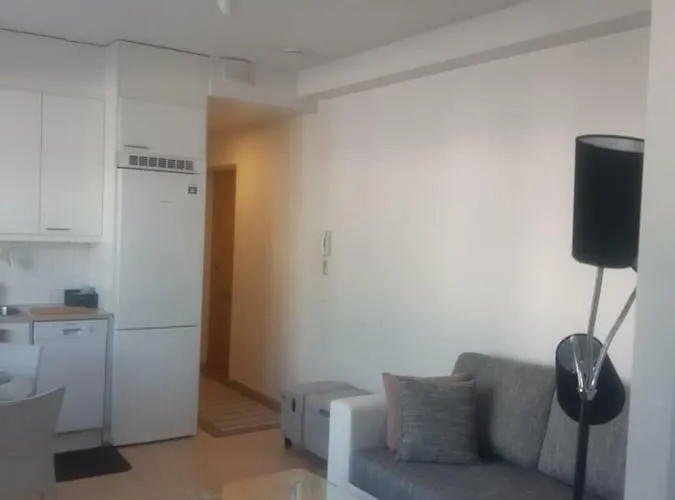 Апартаменты Pieni Moderni Saunallinen Kaksio Keskustan Laehellae Пори